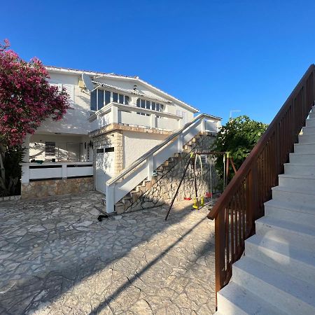 Apartamento Emko Apartmens Vir Exterior foto